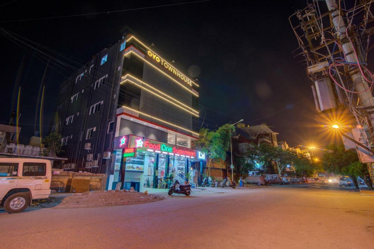 Oyo Townhouse 104 Koramangala Maharaja Signal Hotel Bengaluru Kültér fotó